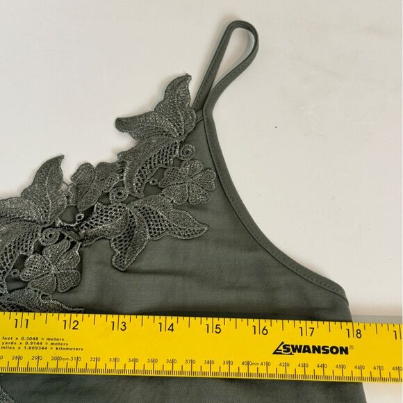 Listicle Khaki Green Floral Appliqué Cami M - Picture 6 of 9